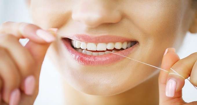 مزایا و معایب استفاده از نخ دندان