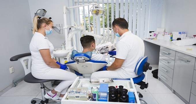 در کلینیک های دندانپزشکی کرج چه خدماتی ارائه می شود؟