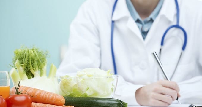 چه بیماری هایی توسط دکتر تغذیه درمان می شوند؟