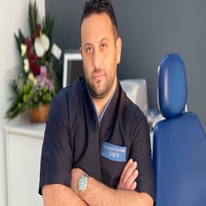 دکتر هومن هوشنگی