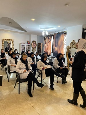 اموزشگاه تخصصی رنگ و لایت زهره یوسفی