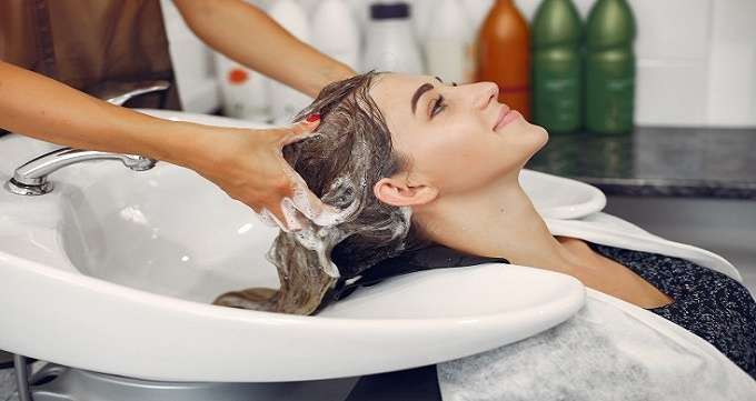 عوامل موثر بر هزینه های آموزش کراتین مو
