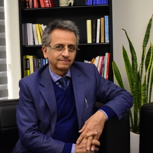 دکتر مجید مختاری وایقان